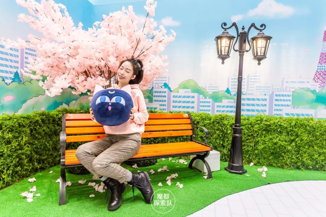 一起和美少女战士去感受这场月光罗曼史的主题展览吧