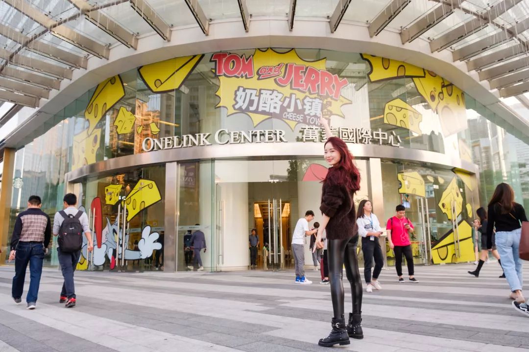 去万菱汇的商场美陈找TOM & JERRY唠唠嗑聊聊儿时纯真吧