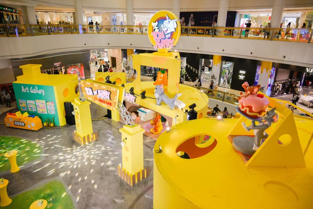 去万菱汇的商场美陈找TOM & JERRY唠唠嗑聊聊儿时纯真吧