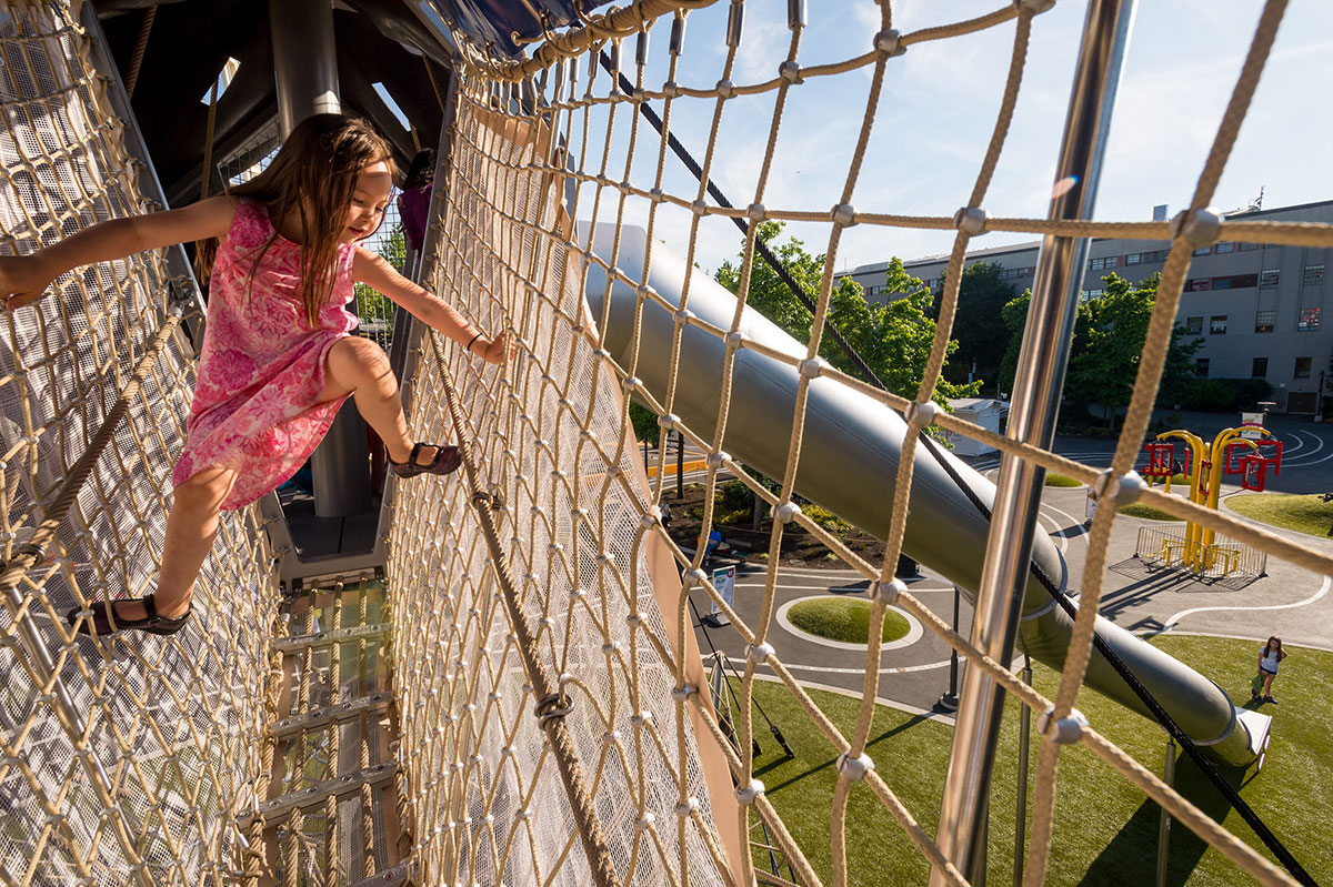 如此包容性的互动装置设计，怎不叫孩子们欢声笑语，都玩疯了吧 美陈网站 美陈前沿 