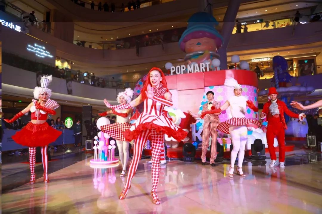 这波主题美陈设计吸睛度不亚于明星出场啊,效果杠杠的