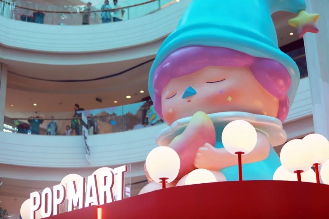 这波主题美陈设计吸睛度不亚于明星出场啊,效果杠杠的