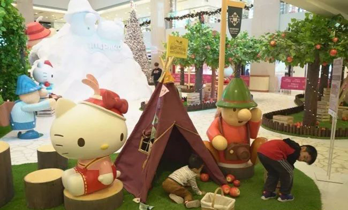 Hello Kitty携手Müllerchen萌爆登场，刷新圣诞美陈新体验 美陈网站 美陈前沿 