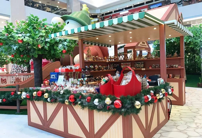 Hello Kitty携手Müllerchen萌爆登场，刷新圣诞美陈新体验 美陈网站 美陈前沿 