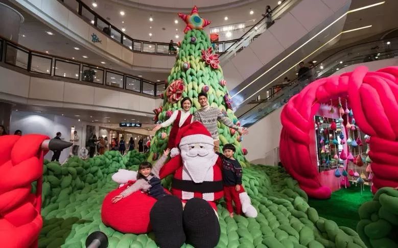 织爱送暖的圣诞美陈快闪店,巴西艺术家送上暖暖的手作艺术装置