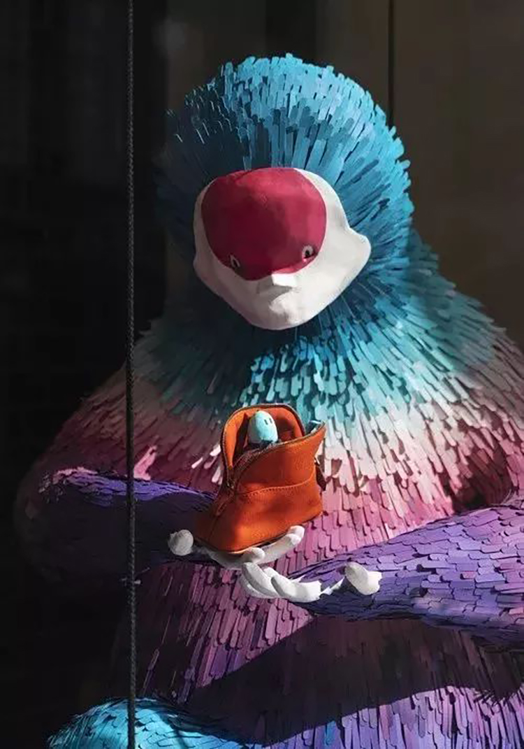 橱窗的活动策划也是一场小型舞台剧,精致而时尚