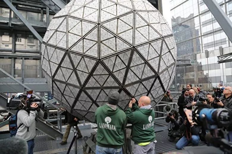 时代广场跨年夜活动策划了一个重头戏：新年水晶球与你共迎2020年 美陈网站 美陈前沿 