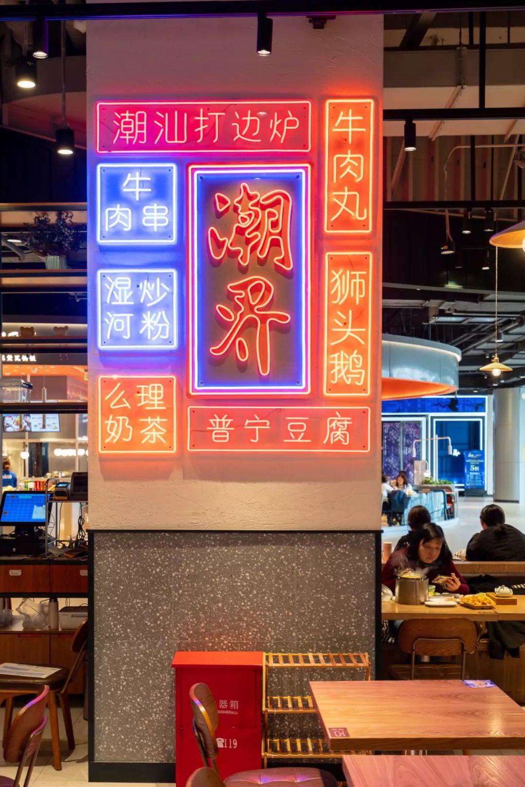 这般吸睛指数100分的集装箱美陈展览活动必然引起一波网红热潮