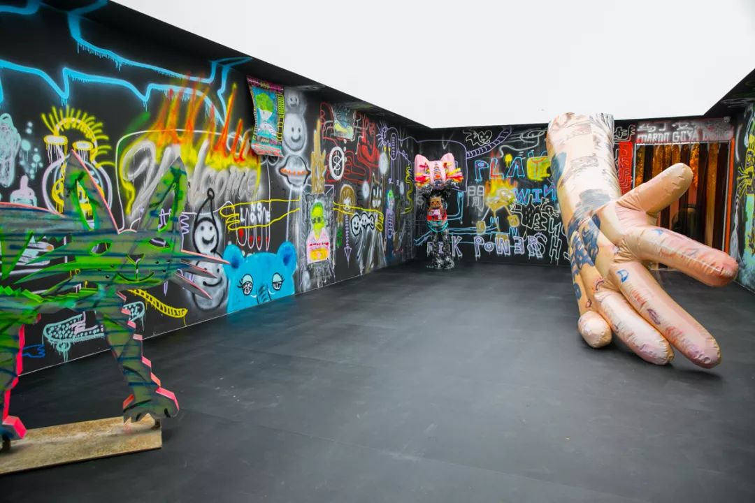 这些搞怪有趣的快闪店展览活动的美陈是否能燃起你看展的激情