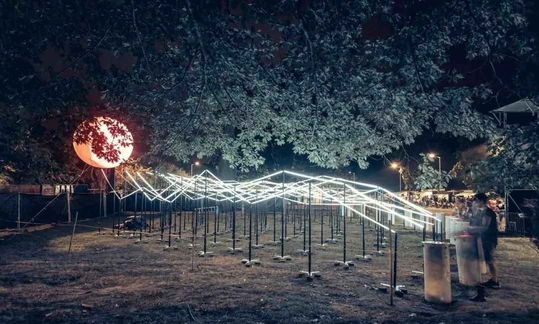 灯光艺术展览互动活动的LED互动装置带动了全新的群体性解压方式