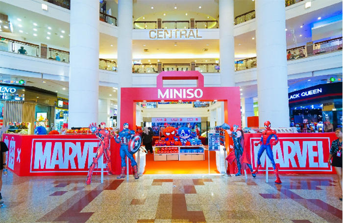 新马泰商场美陈展览活动旨在点亮疫情下的压抑