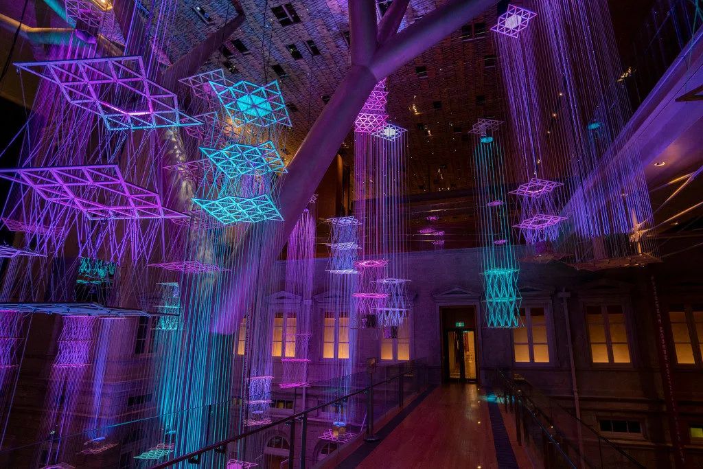 浮城的互动展览活动装置太梦幻了，搭配音乐更像一场表演