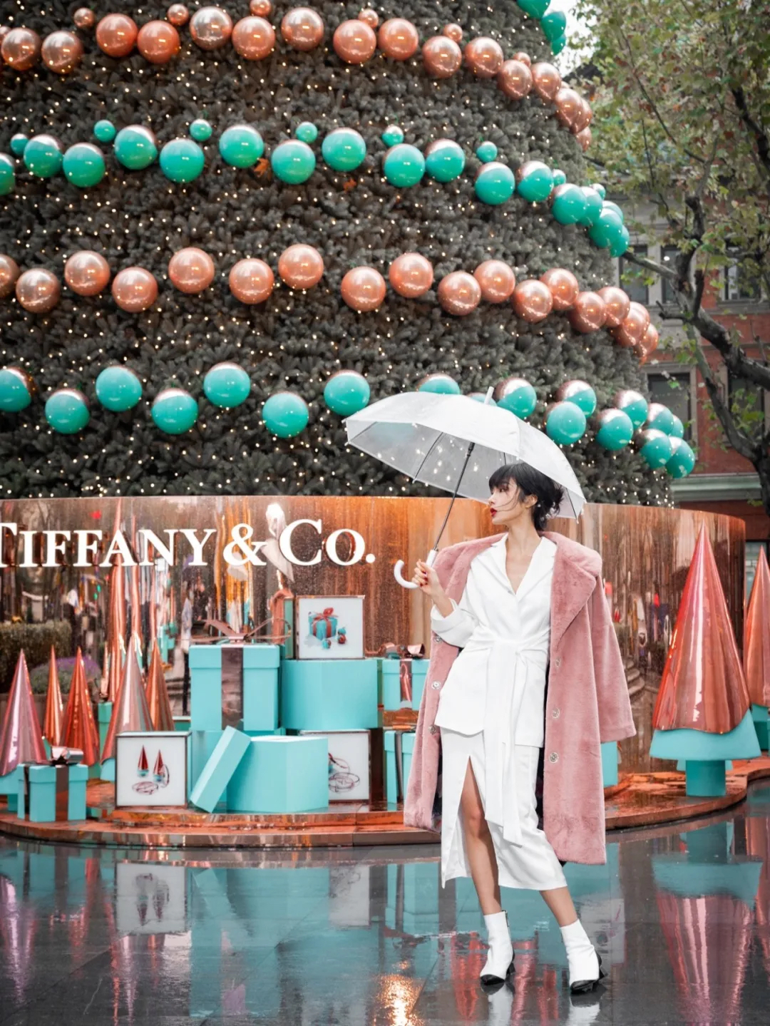 Tiffany圣诞树正式亮灯,蓝色礼盒解锁圣诞活动策划赢惊喜